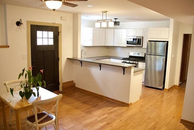 1st image of 3814 N Hoyne Ave #1