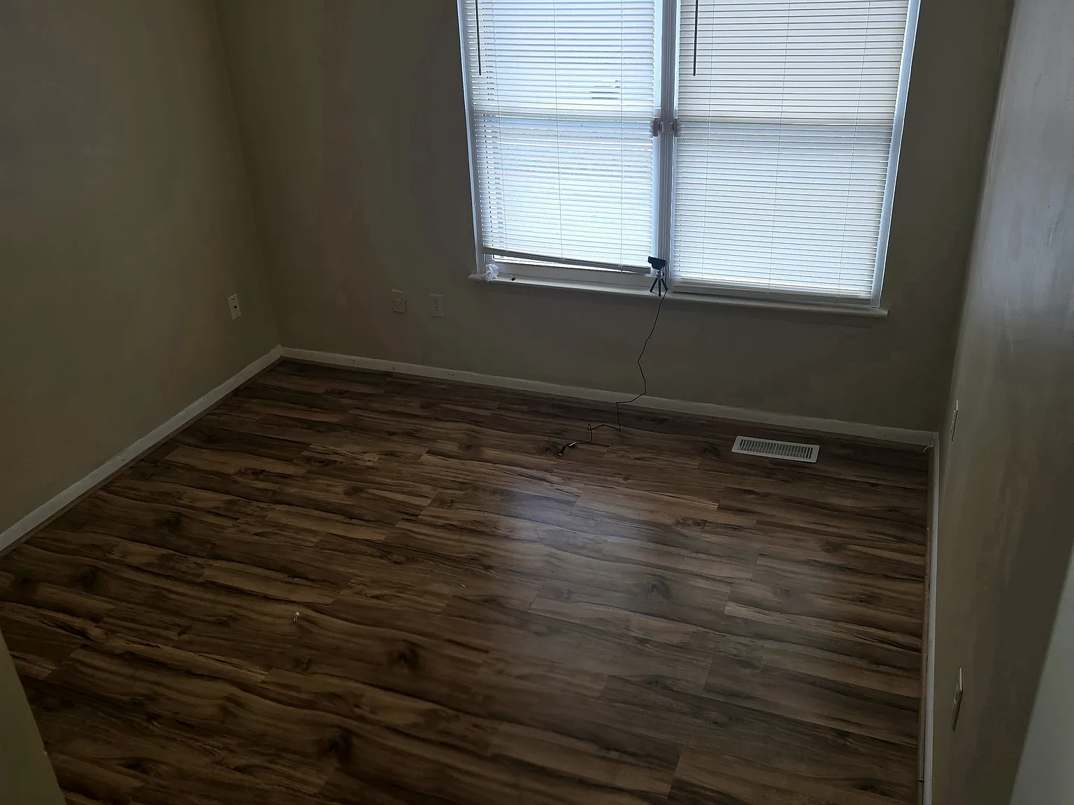 4 bed, 2.5 bath, 1794 sqft, $965 — Photo 4