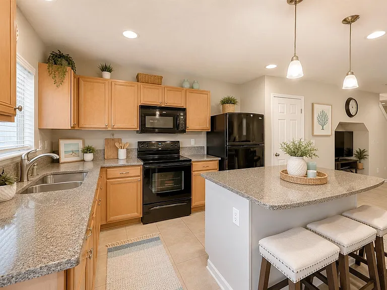 159 Crete Ct — Photo 5