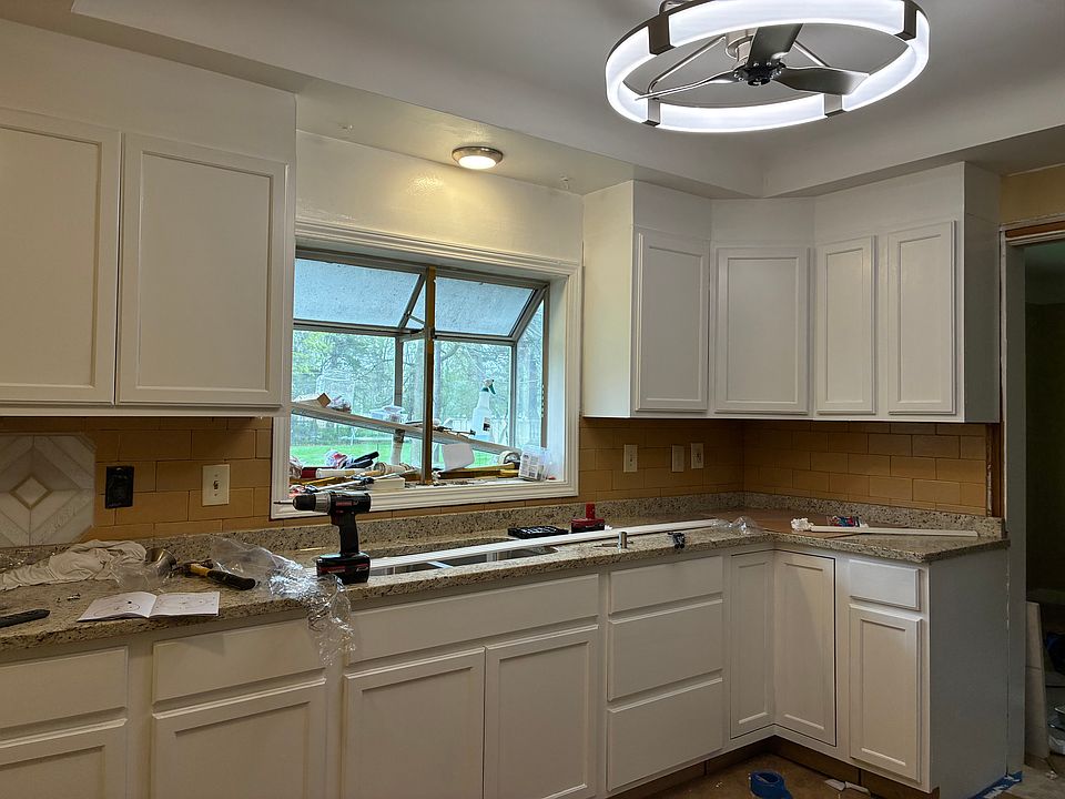 1st image of 6766 Parkway Cir