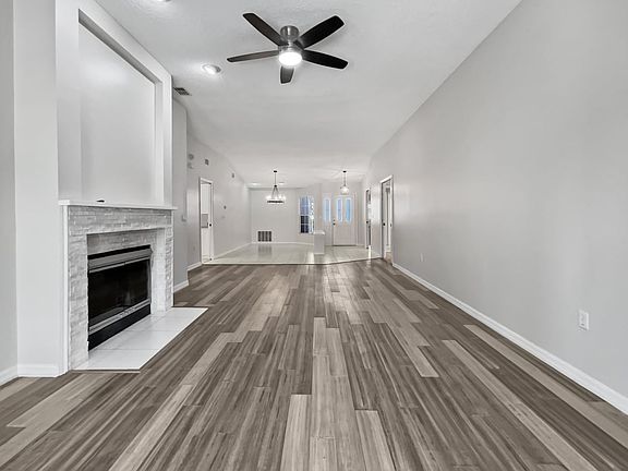 2nd image of 7526 Fairlinks Ct #2