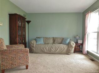 3860 Snowden Ln, Howell, MI 48843