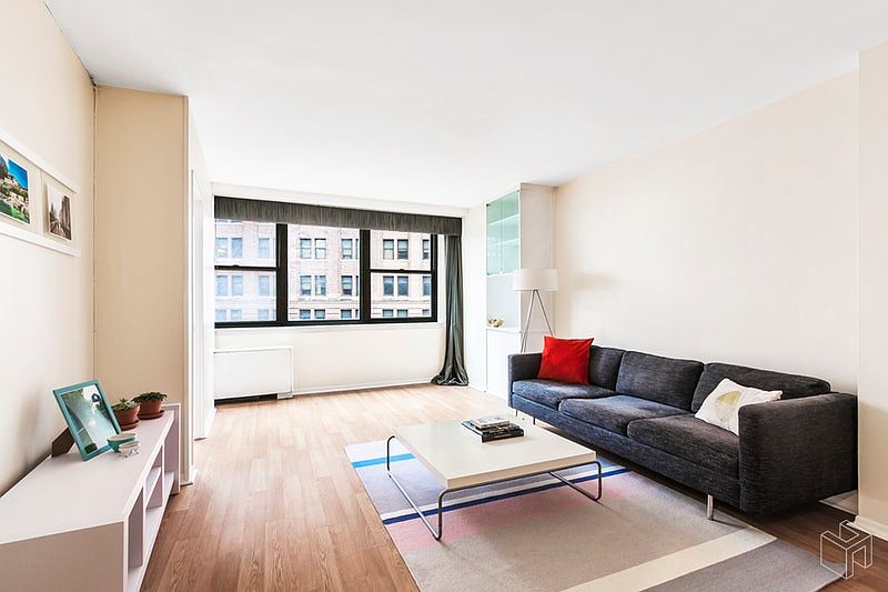 1st image of 225 E 36th St APT 4A