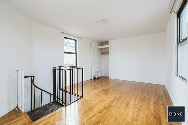 Rented by Bond New York | media 28