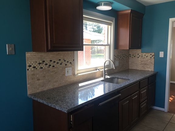 4th image of 6660 Centralia St