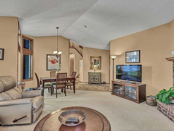 5th image of 2560 Manitou Ln