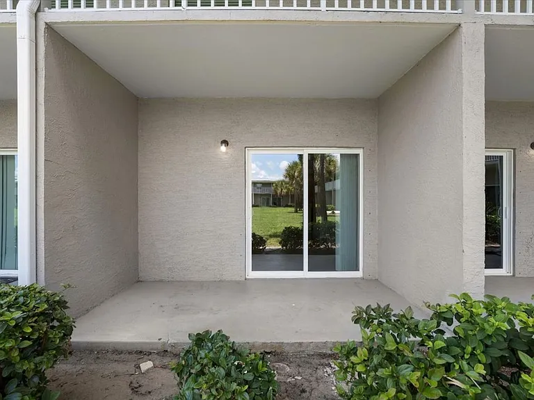 Manatee Landing — Photo 25