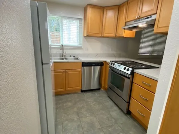 118 Raleigh Dr, Vacaville, CA 95687