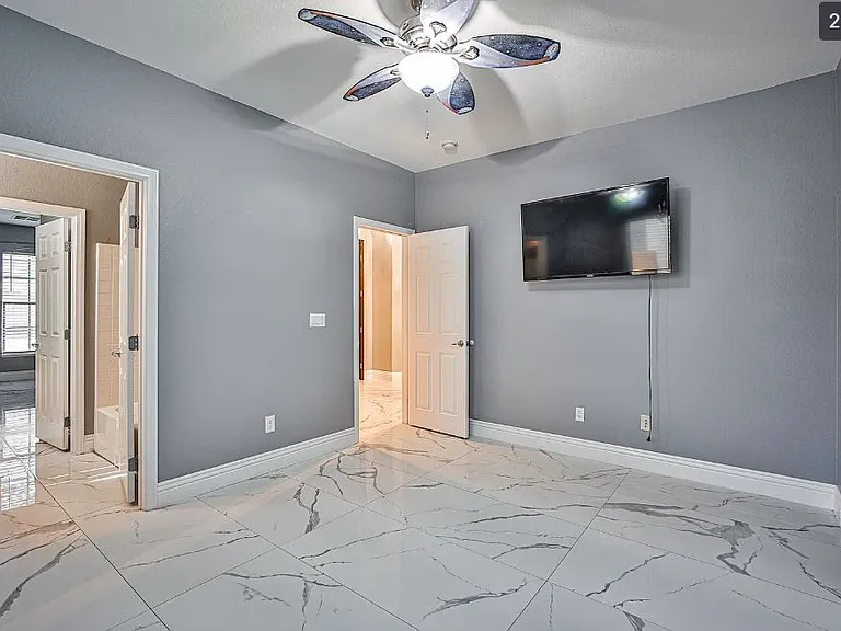 9956 Village Walk Ave — Photo 6