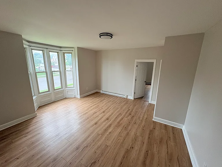 86 N 4th St #3 — Photo 8
