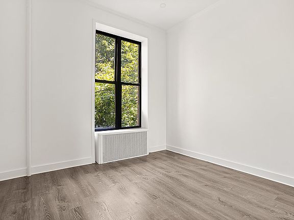 3rd image of 331 Franklin Ave #2