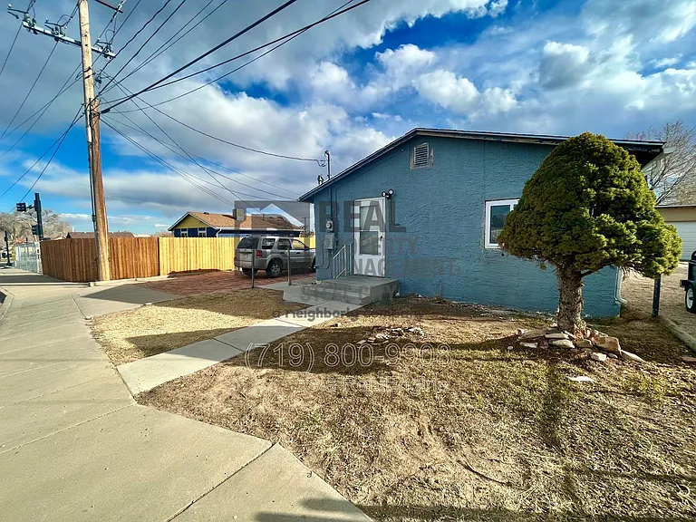 2802 Lakeview Ave — Photo 2