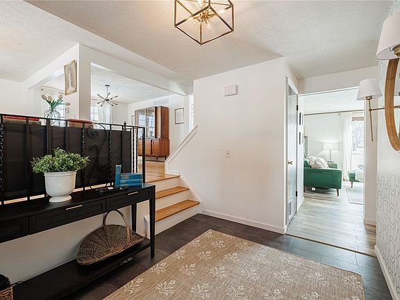 5th image of 199 Kearney Dr