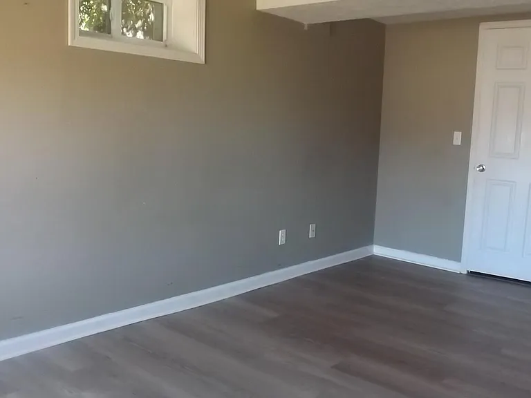925 Walnut Ave — Photo 9
