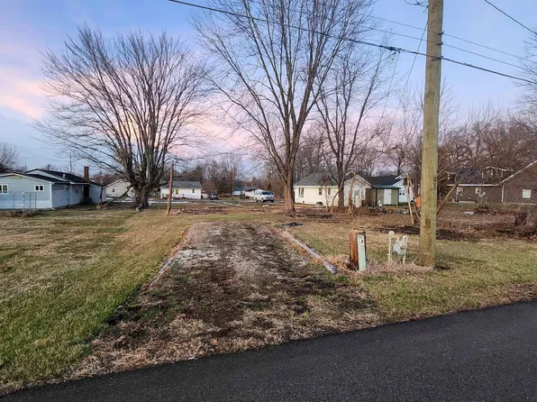 1135 B St SE, Linton, IN 47441