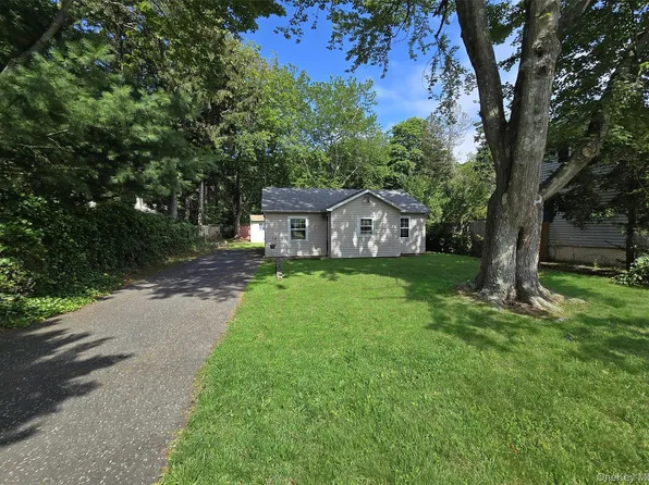 1439 Ocean Avenue, Bohemia, NY 11716