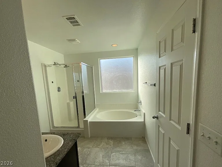 1051 Admiral Emblem St — Photo 17