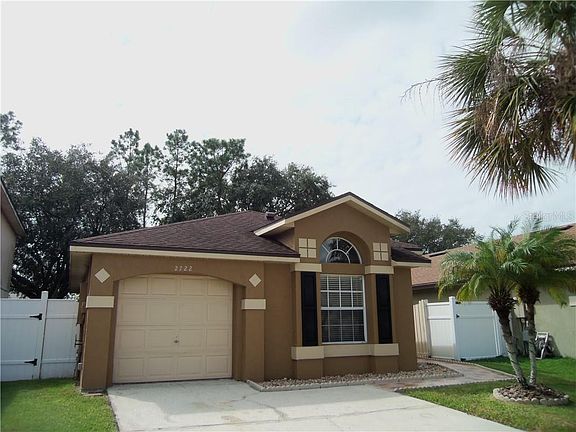 2nd image of 2722 Emerson Ln