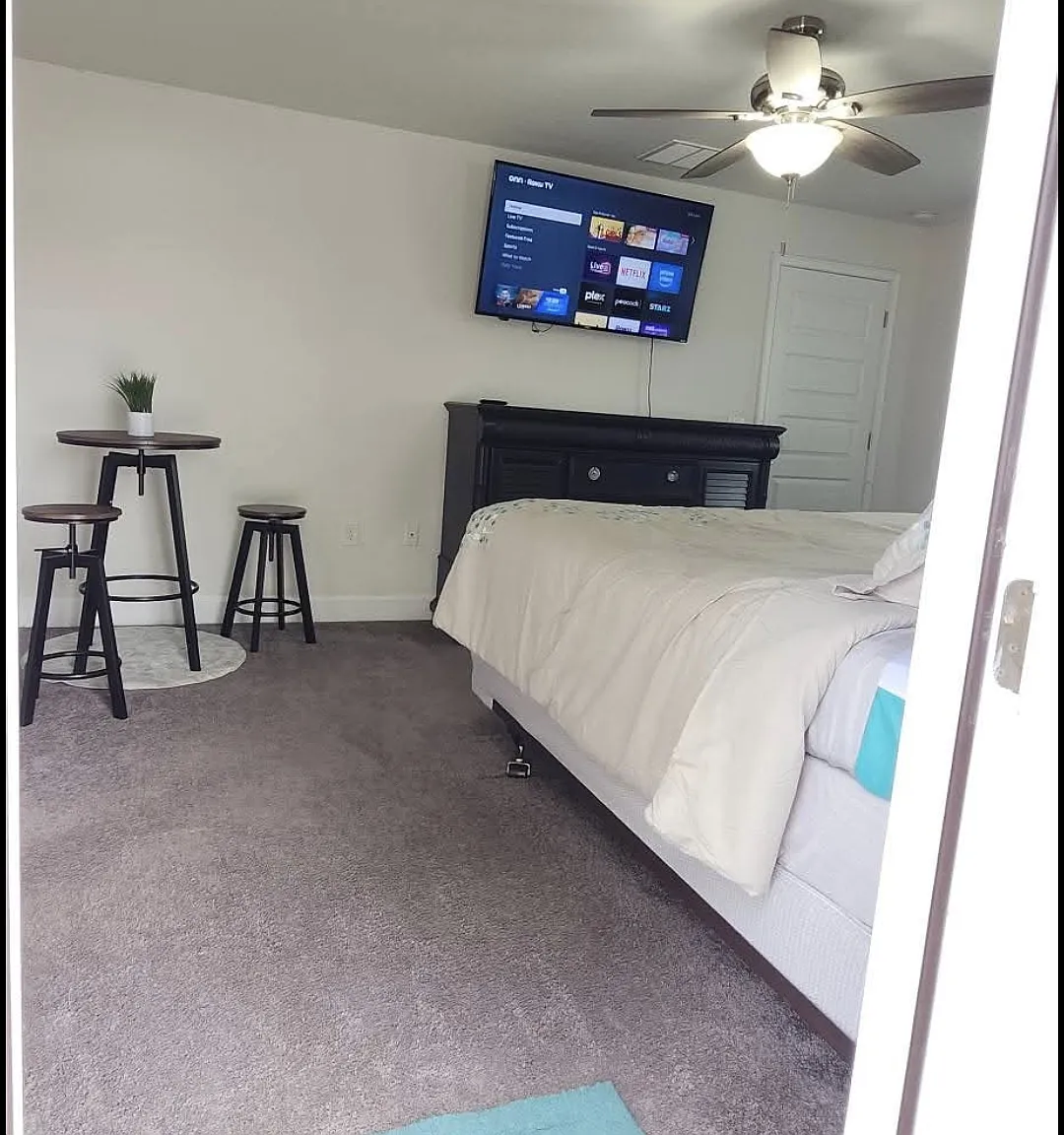 1 bed, 2117 sqft, $995 — Photo 4
