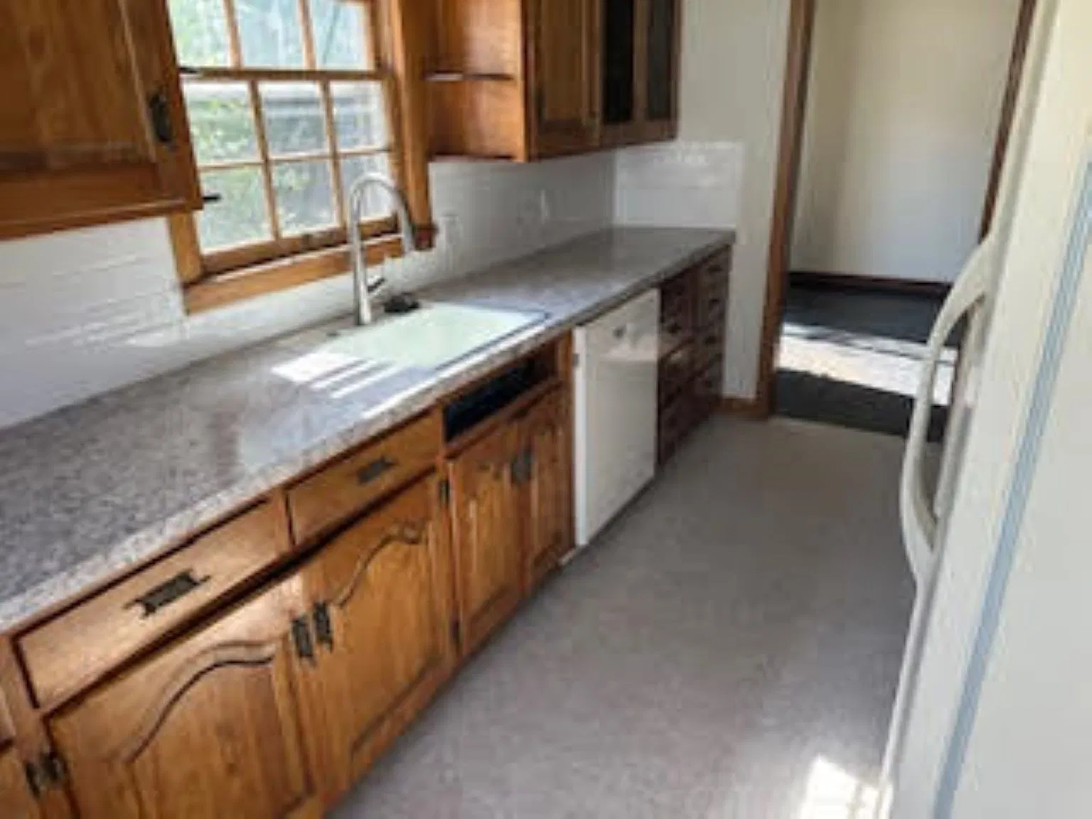 2 bed, 983 sqft, $1,050 — Photo 2