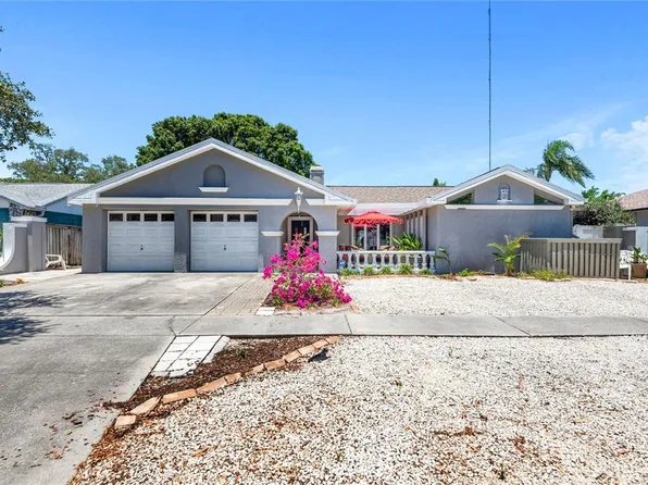 2603 Holiday Lake Dr, Holiday, FL 34691