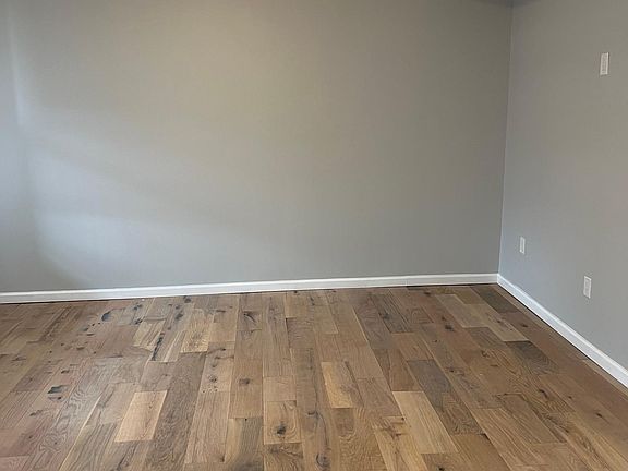 4th image of 2504 Linden Ave #1