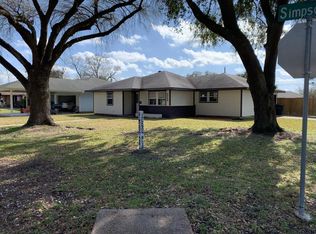 4949 Simpson Ave, Groves, TX 77619