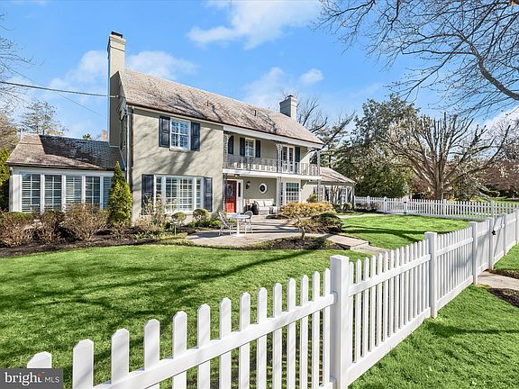 3rd image of 5425 Wickford Dr