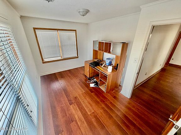 5th image of 2907 Highway 8