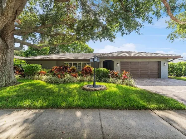 11158 137th St N, Largo, FL 33774