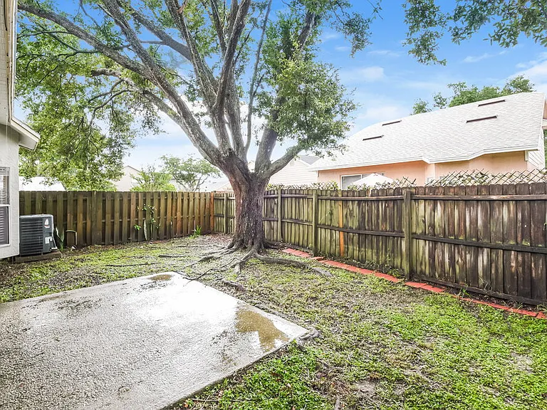 3313 Hamlet Loop — Photo 16