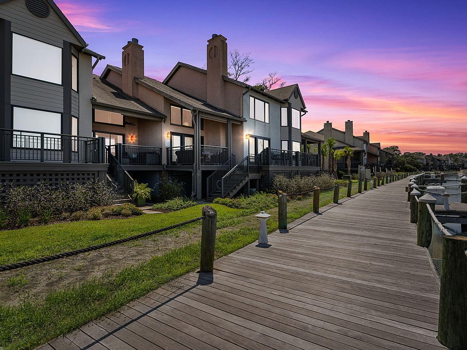 1st image of 1913 Marsh Oak Ln