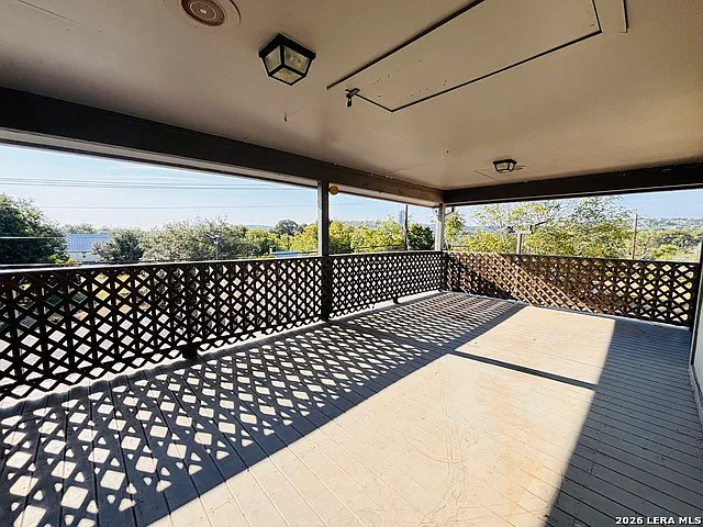 3 bed, 2.0 bath, 1740 sqft, $1,800 — Photo 4