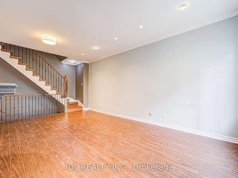 11 Everson Dr #610 — Photo 12
