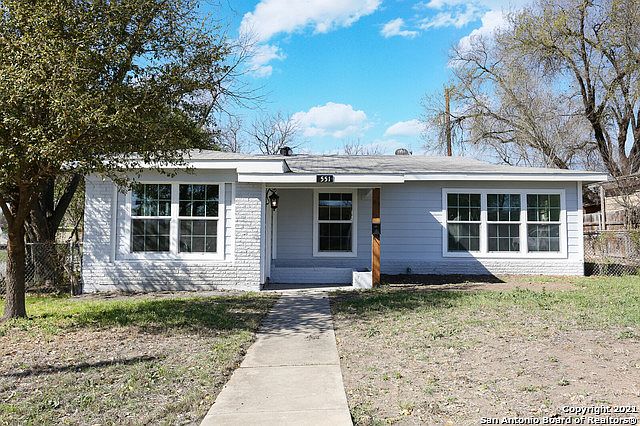 1st image of 551 Hillwood Dr