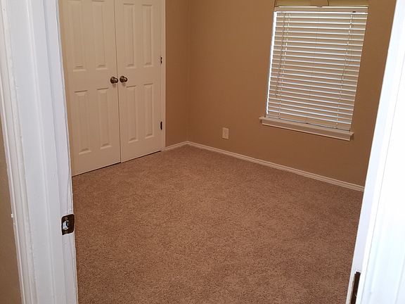 4th image of 3722 Gray Dr