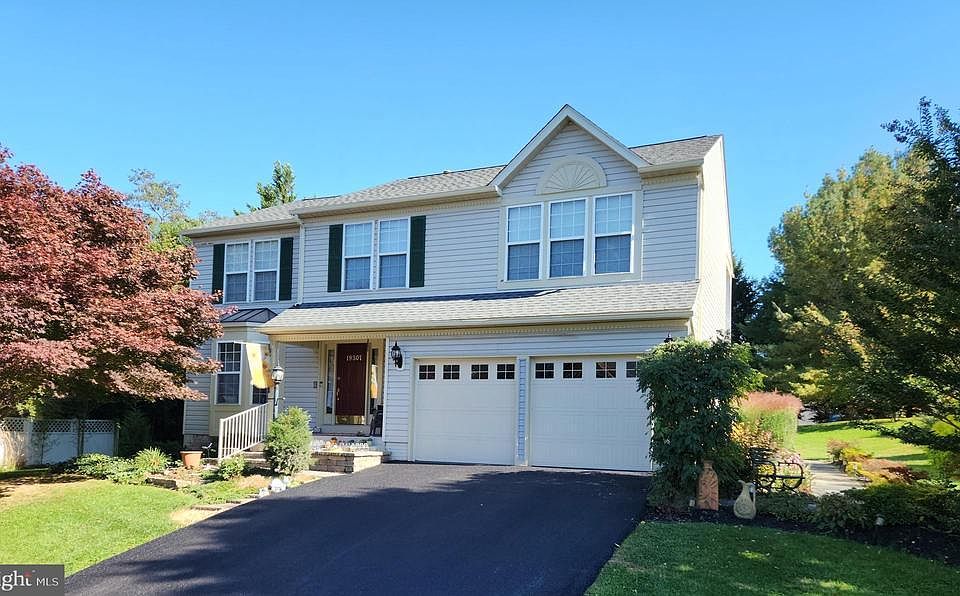 1st image of 19307 Chippendale Cir