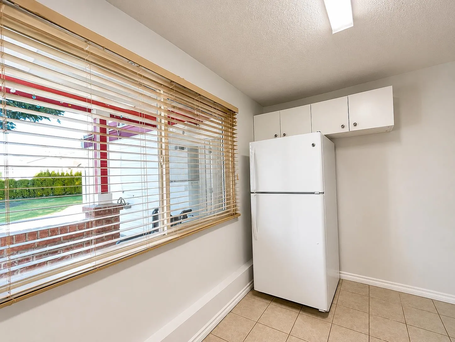 2 bed, 750 sqft, $2,000 — Photo 2