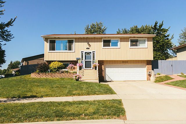 1st image of 16422 Ozark Ave