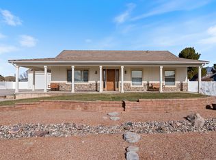 1488 W Diamond Valley Dr, Saint George, UT 84770