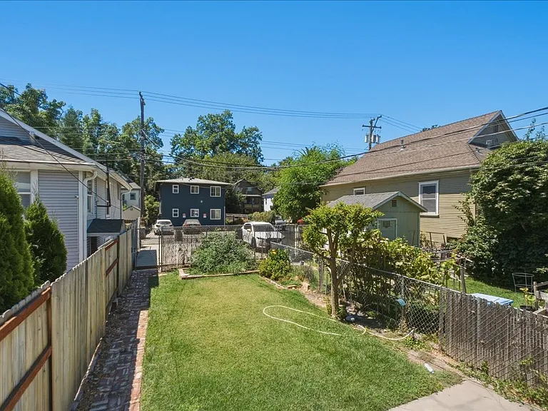 414 S St — Photo 17