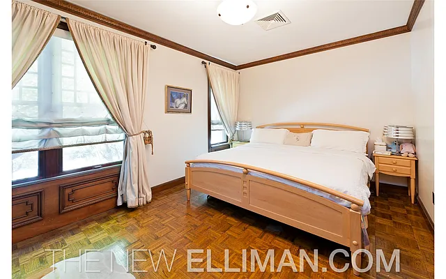 Sold by Douglas Elliman | media 21
