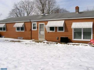 404 Keasbey St, Salem, NJ 08079