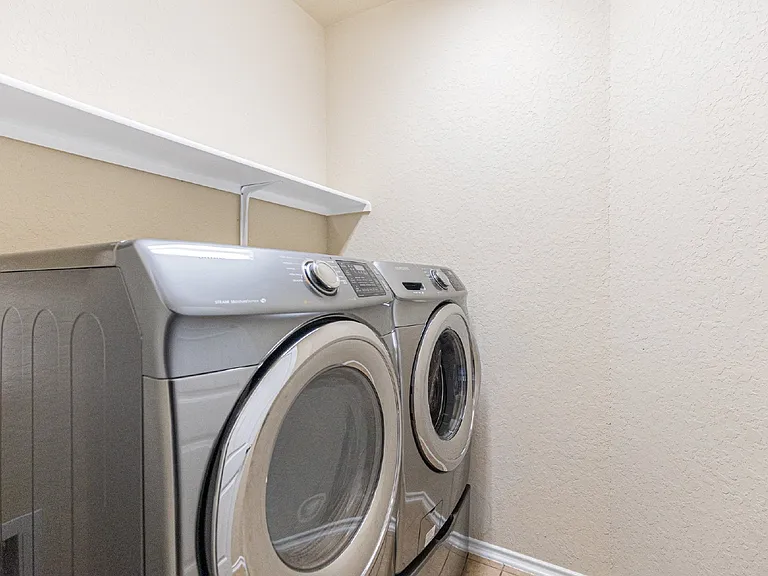 9023 Hubbard Hl — Photo 30