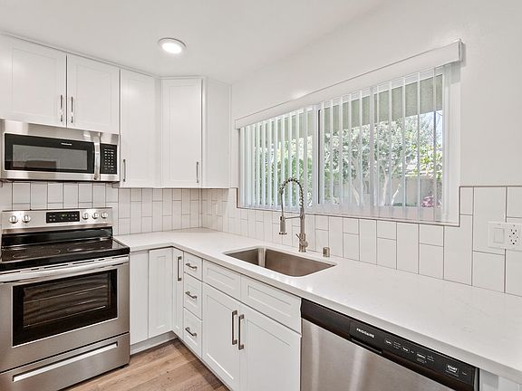 3rd image of 550 Bucknell Ave #G