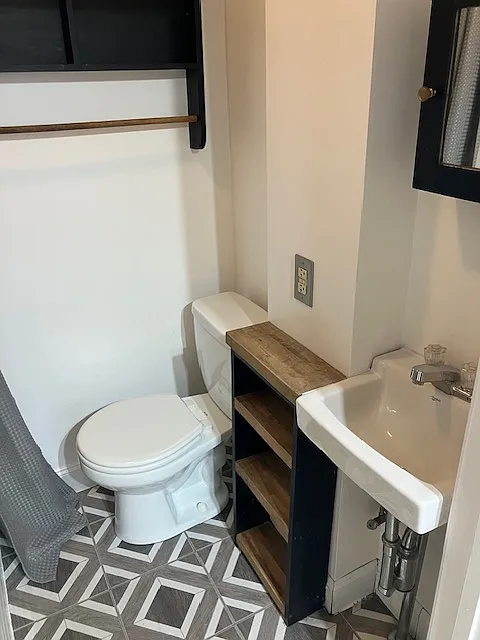 170 Pine St — Photo 2
