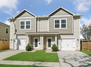 214 W Lewis St, Conroe, TX 77301