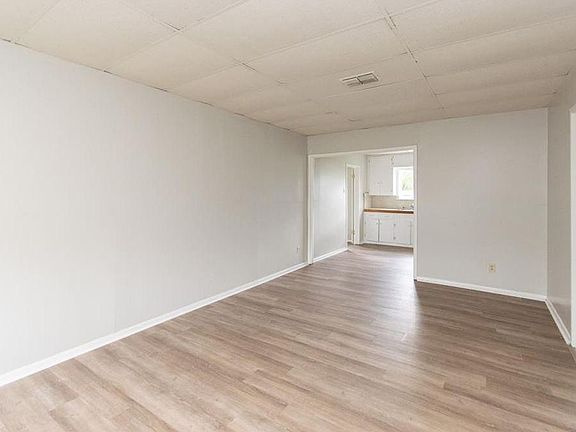 2nd image of 1534 Lazy Ln