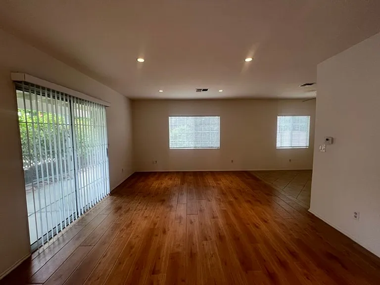 17430 W Gledhill St — Photo 8