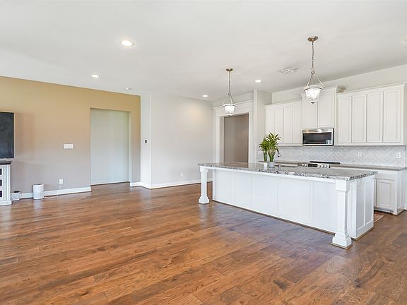 5th image of 3016 Ridgemont Ct